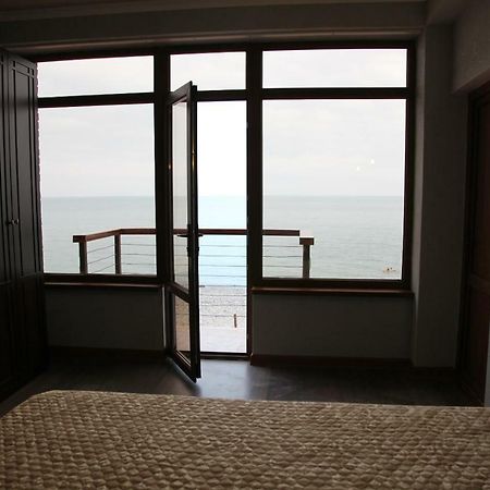 Leon Beach Hotel New Athos Экстерьер фото