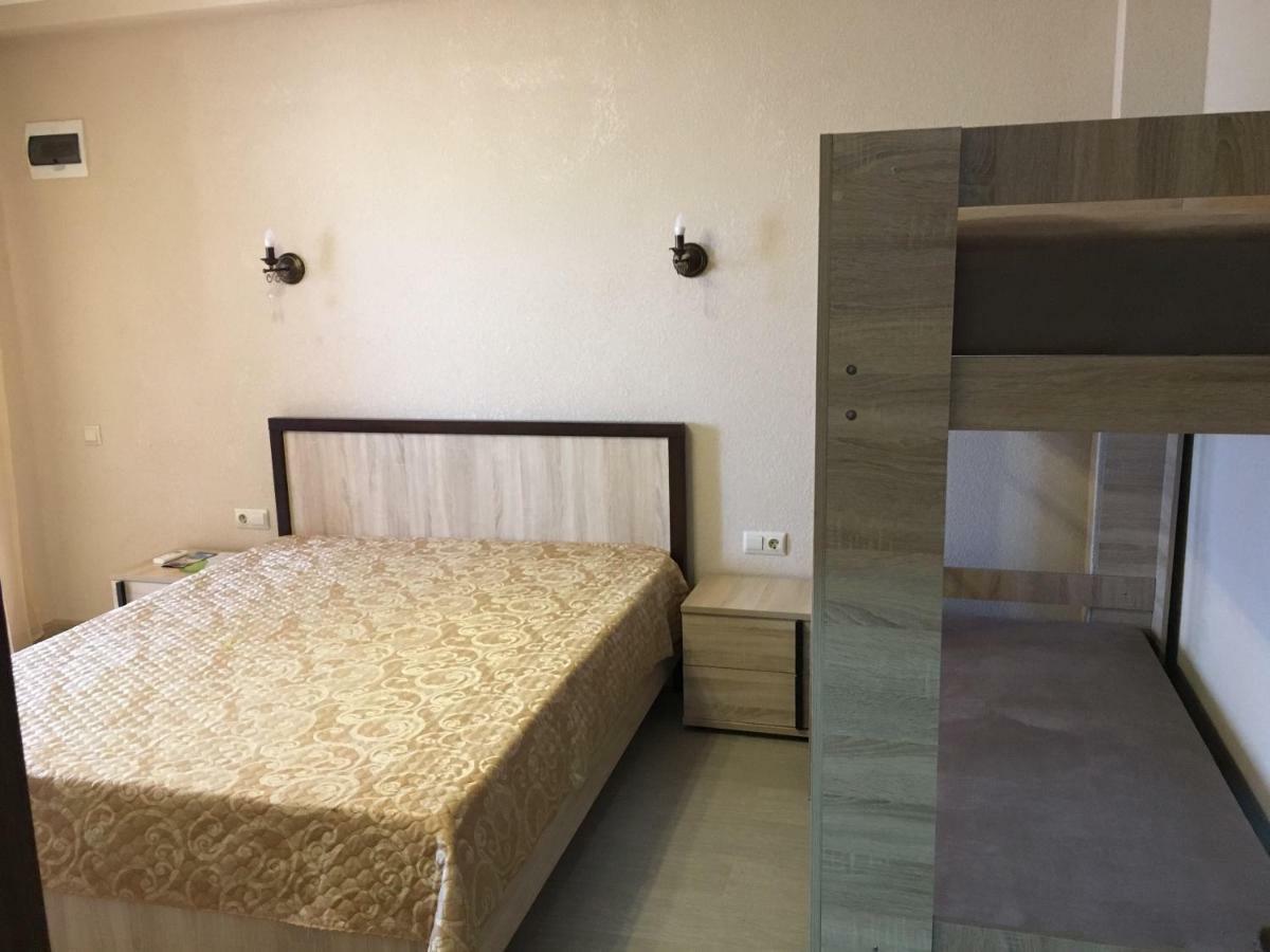 Leon Beach Hotel New Athos Экстерьер фото