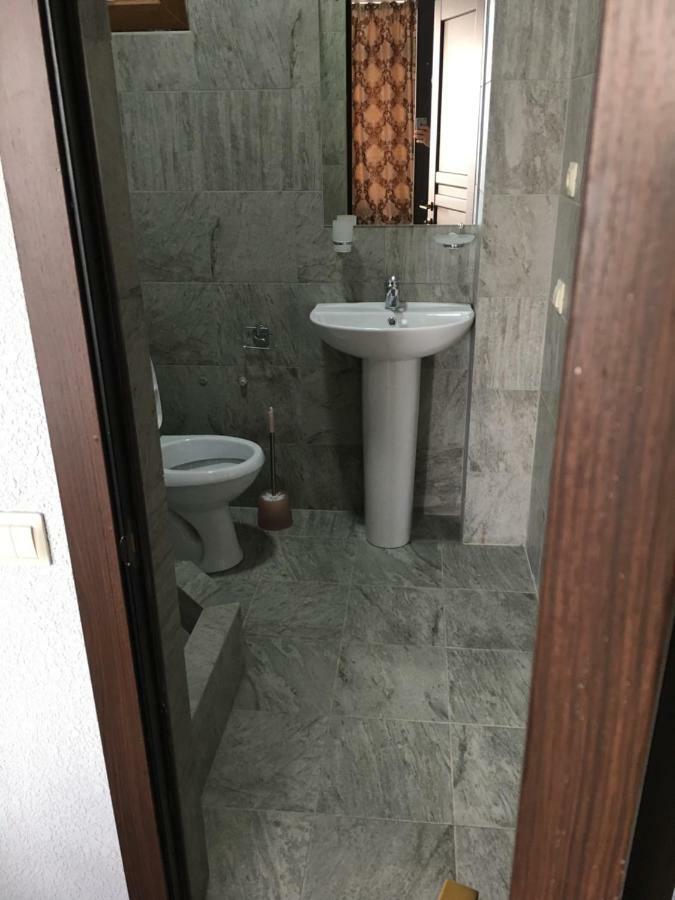Leon Beach Hotel New Athos Экстерьер фото